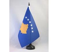 AZ FLAG - Drapeau De Table Kosovo 21x14 cm - Petit Drapeau Kosovard De Bureau 100% Polyester Avec Hampe De 25cm Et Socle En Plastique Noir