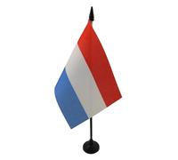 AZ FLAG Drapeau de Table Luxembourg 15x10 cm Polyester 100D Socle Plastique | Usage intérieur Drapeau de bureau luxembourgeois finition cousue et bords renforcés