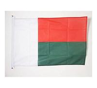 AZ FLAG - Drapeau Madagascar Spécial Extérieur - 90x60 cm - Pavillon Nautique Malgache En Maille Bloquée Avec Anneaux Plastiques Intégrés - 80g