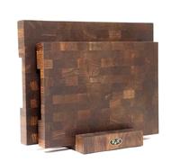 B4K® Lot de 2 blocs à découper en chêne avec support - Planche à découper en chêne tourbière fabriquée à la main avec poignées - Planche à découper antibactérienne en bois de cerveau avec pieds en