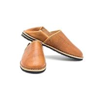 Babouche berbère artisanale en Cuir pour homme et femme Bout rond couleur noir marron bleu interieur exterieur Fait au maroc (Marron Camel, Système Taille Chaussures EU, Adulte, Numérique, Moyen, 36)