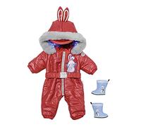 BABY born Kindergarten 36 cm, pour Les Petites Mains, Jeu créatif, développe l’empathie et Les aptitudes sociales, pour Les Enfants de 2 Ans +, avec Une Tenue de Neige et des Bottes, 833100 Rouge/Bleu Clair