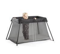 BABYBJÖRN Lit Parapluie Light, Noir avec Drap-housse pour le Lit Parapluie Light
