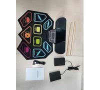 Badafaci Kit de Batterie électronique en Silicone Enroulable avec Deux Haut-parleurs, 9 Pads, 8 Styles, 10 Chansons de Démonstration USB MIDI BT, pour Débutants, Entraînement à Domicile, Voyage