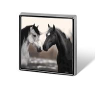 Badge carré imprimé chevaux noirs et blancs en métal, bouton décoratif, broche, épingles à revers, sac, chapeau, accessoires pour femmes et hommes, aluminium
