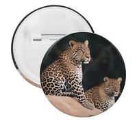 Badge en fer blanc motif léopard africain sur rocher - Grande broche ronde personnalisée - Convient pour les enseignants, les infirmières, les médecins, le personnel, les cadeaux de fête, 5PCS