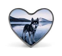 Badge Husky sur un lac glacé en forme de cœur, joli porte-badge d'identification pour woker, broche en métal en forme de cœur pour homme et femme, cadeau de médecin, accessoires de manteau