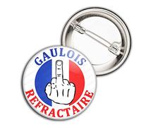 Badgmania Badge 38mm Gaulois Réfractaire Doigt d'Honneur Drapeau France Français - Bleu Blanc Rouge Contestation Bouton Epinglette