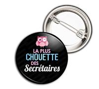 Badgmania Badge 38mm La plus chouette des Secrétaires - Chouette Rose Fond Noir Bouton Epinglette