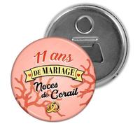 Badgmania Décapsuleur Magnet Aimant | Anniversaire 11 Ans de Mariage Noces de Corail | Diamètre 5.9cm | Anneaux Mariage | Ouvre Bouteille Réfrigérateur