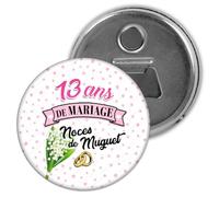 Badgmania Décapsuleur Magnet Aimant | Anniversaire 13 Ans de Mariage Noces de Muguet V2 | Diamètre 5.9cm | Anneaux Mariage | Ouvre Bouteille Réfrigérateur