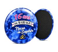 Badgmania Magnet Aimant 16 Ans de Mariage - Noces de Saphir - Idée Cadeau Original Couple - Aimant Réfrigérateur Souvenir - Fabriqué en France - Ø 38 mm