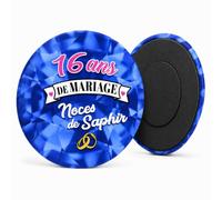Badgmania Magnet Aimant 16 Ans de Mariage - Noces de Saphir - Idée Cadeau Original Couple - Aimant Réfrigérateur Souvenir - Fabriqué en France - Ø 59 mm