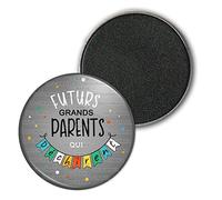 Badgmania Magnet Aimant Frigo 3.8cm Futurs Grands Parents Qui déchirent - Banderole Fond Gris - Annonce Grossesse Naissance
