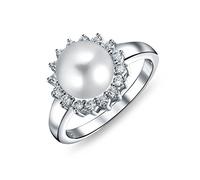Bague de fiançailles cocktail traditionnelle intemporelle CZ halo solitaire avec perle blanche simulée pour femmes en argent sterling .925