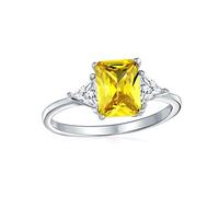 Bague De Fiançailles En Argent Sterling Avec Pierre Centrale Solitaire Émeraude Taillée En Rectangle Accent Latéral Taillé En Trillion Zircon Cubique Jaune Canari 3Ct Passé Présent Futur 3 Pierres.