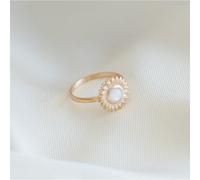 Bague petite fleur pierre de lune or