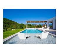 Bain de soleil TRITON aux lignes épurées et géométriques de la marque K-LINA. Produit eco-responsable en polypropylène.