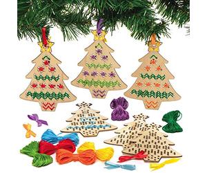 Baker Ross AX424 Kit De Point De Croix En Bois Pour Sapin De Noël - Lot De 5, Décorations D'Arbre, Activité Arts Et Artisanat Pour Enfants, Pack D'Artisanat De Noël.