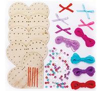 Baker Ross Décorations en Bois à Perles à Enfiler motif Cœur - Lot de 5, Kit de Decoration Enfants en Bois pour la Saint Valentin (FC425)