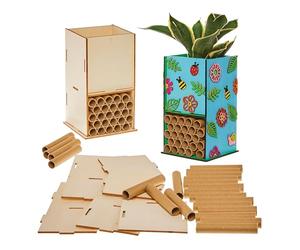 Baker Ross FX944 Kits Hôtel à insectes et pot de fleurs en bois - Lot de 2, kits de bricolage pour le jardin pour les enfants