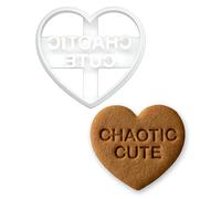 BAKERLOGY Emporte-pièce cœur message « Chaotic Cute » - Design mood relatable pour self-care & humour du quotidien, biscuits maison, fondant & décor