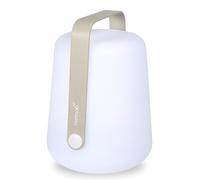 Fermob Balad Lampe rechargeable LED, gris argile - 25 cm Ce luminaire comporte des modules à LED prémontés de classes énergétiques A A++, A+, A