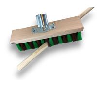 Balai de Jardinage cantonnier 32 cm | avec Manche Bois 1,40 m | Fibre synthétique zébrée Marron et Verte | Sortie 70 mm | Idéal pour sols Rugueux | Nettoyage Efficace| Longue durée | Kibros VC846M