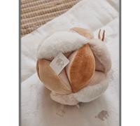 Noukie’s – Balle de préhension – 12 coussinets doux, Ø15 cm écru/beige/caramel – Dès la naissance