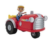 Bandai - CoComelon - Tracteur musical rouge - véhicule qui joue la chanson "Old MacDonald" (en anglais) et des sons d'animaux - Tracteur musical et sa figurine 7 cm - WT0038