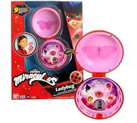 BANDAI - Miraculous - Téléphone Magique de Ladybug - Accessoire de Role Play pour se déguiser en Ladybug - Jouet Miraculous sonore et Lumineux - Parle Français - Jouet Enfant 4 Ans et + - P50629