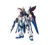 BANDAI SPIRITS - Maquette - MG 1/100 - Strike Freedom Gundam - 18 Cm - Kit Modèle - Gundam Model Kit - Anime - Bleu - Plastique - Non Foldable - Adults