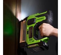 Greenworks GD24BN Cloueuse Electrique Sans Fil, Capacité de 110 Clous, 110pcs/min pour Clous 18GA de 20-50mm, SANS Batterie 24V Ni Chargeur, Garantie 3 Ans