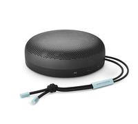 Bang & Olufsen Beosound A1 (2ème Gén) - Enceinte Bluetooth Portable Étanche, Son Immersif à 360 Degrés, Microphones pour les Appels Téléphoniques & Assistance Vocale Alexa, 18 H - Noir/Bleu Oxygène