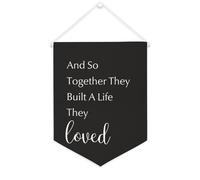 Bannière en toile « And So Together They Built A Life They Loved » - À suspendre au mur - Décoration murale pour salon, chambre à coucher, bureau, cadeaux de vacances - 30,5 x 40,6 cm