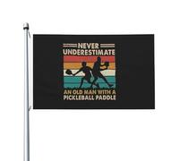 Bannière NE JAMAIS SOUS-ESTIMER UN VIEIL HOMME AVEC UN Drapeau