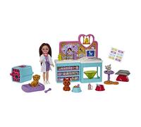 Barbie Coffret Chelsea Vétérinaire, poupée Mannequin Brune, 4 Figurines d’Animaux, 18 Accessoires de vétérinaire, Jouet Enfant, Dès 3 Ans, HGT12