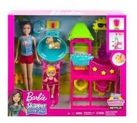 Barbie - coffret parc aquatique avec piscine et toboggan - poupees skipper et enfant - set metier baby sitter + carte animaux
