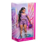 Barbie Poupée Barbie Deluxe Style n° 8 avec haut violet métallisé et short étincelant, cheveux noirs en tresse, bijoux nacrés et sac à main en guise d’accessoires, JFP43
