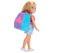 Barbie Famille et Amis Poupée Chelsea blonde avec sac à dos pour cuisiner, sac à dos portable avec accessoires de pâtisserie, JBF46