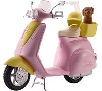 Barbie Mobilier Scooter, moto rose pour poupées, fournie avec casque et panier jaune et figurine de chien, jouet pour enfant, FRP56