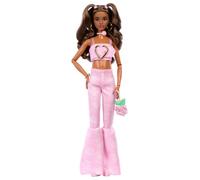 Barbie Deluxe Style n° 12, Poupée avec Haut Court en Jean Rose, Pantalon Évasé Assorti, Cheveux Bruns Ondulés, Sac à Main et Bijoux, JJN72