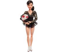 Barbie Poupée inspirante pour femme, Kristi Yamaguchi à collectionner en 1992, justaucorps noir et doré scintillant et patins blancs