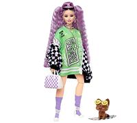 Barbie Poupée Mannequin Extra n° 18 avec Robe en Jersey et Veste Oversize à Carreaux, Très Longs Cheveux, Figurine Chiot et Accessoires, Jouet Enfant, Dès 3 Ans, HHN10
