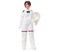 Barbie Signature Samantha Cristoforetti, première Femme Astronaute Italienne, poupée de Collection en Combinaison Spatiale, Jouet Collector, GTJ81