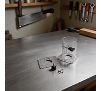 Base robuste en plastique transparent pour défonceuse supportant les modèles 3701 et 3703 pendant les opérations de coupe de bordure