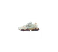 Basket New Balance U9060 - Mixte - Rose, Beige - Tige en mesh et cuir - Semelle en caoutchouc 43