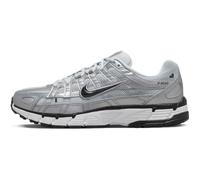 Basket Nike WMS P-6000 - Femme - Blanc et Gris - Tige en mesh et synthétique - Semelle en caoutchouc 41