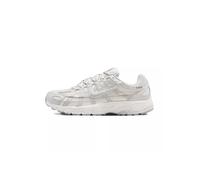 Baskets Nike Wms P-6000 Se - Beige, Blanc, Gris.