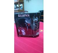 Battlestar Galactica, saison 1 à 4 + figurine - Coffret 26 DVD